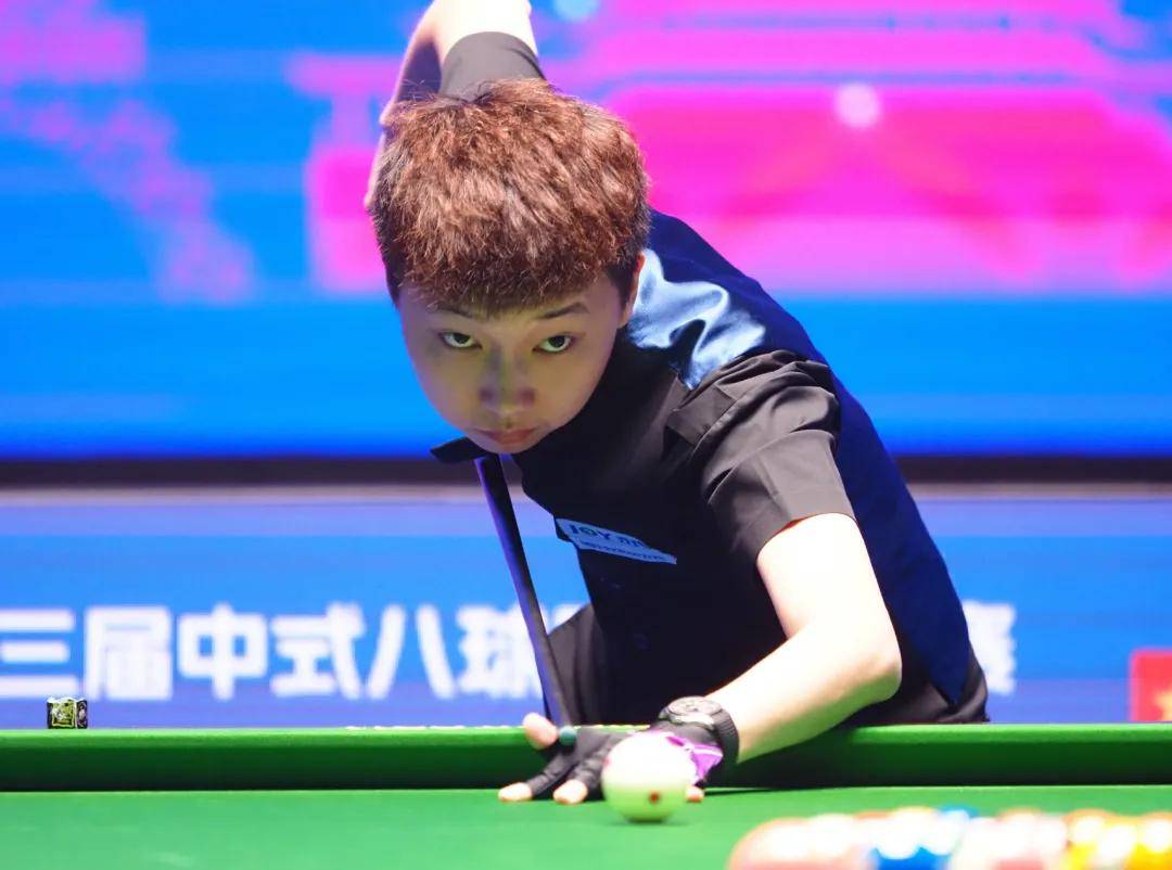 正沿着类似 正沿着类似