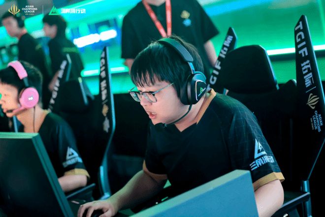 地方性和深 地方性和深